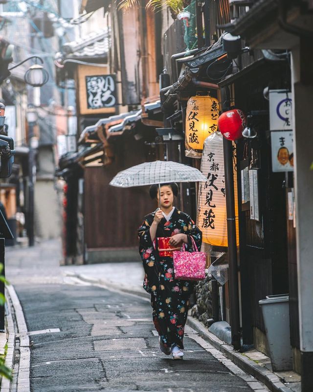 Захопливі вуличні фото Японії Такеші Хаякави, які заворожують - фото 298537