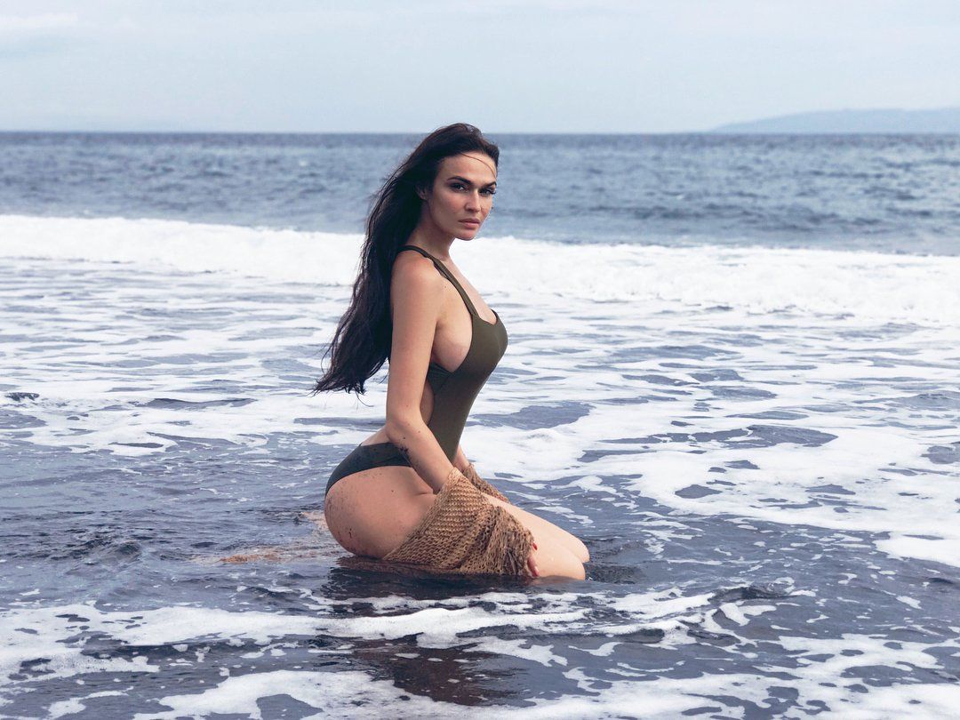 Не все так радісно: п'ять основних недоліків пишного бюста