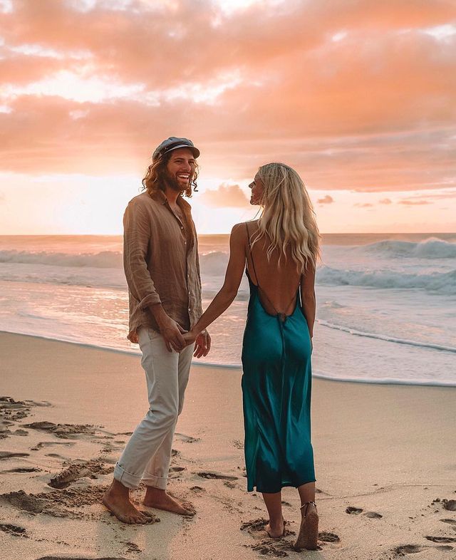 Пара мандрує Австралією на фургоні з вином: яскраві фото - фото 298719