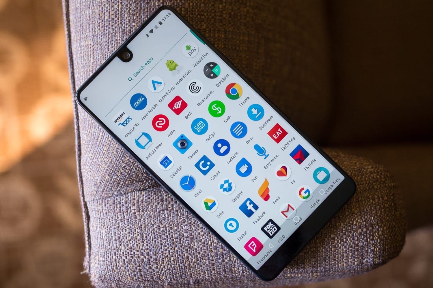 Смартфон Essential Phone більше не будуть випускати, і ось чому