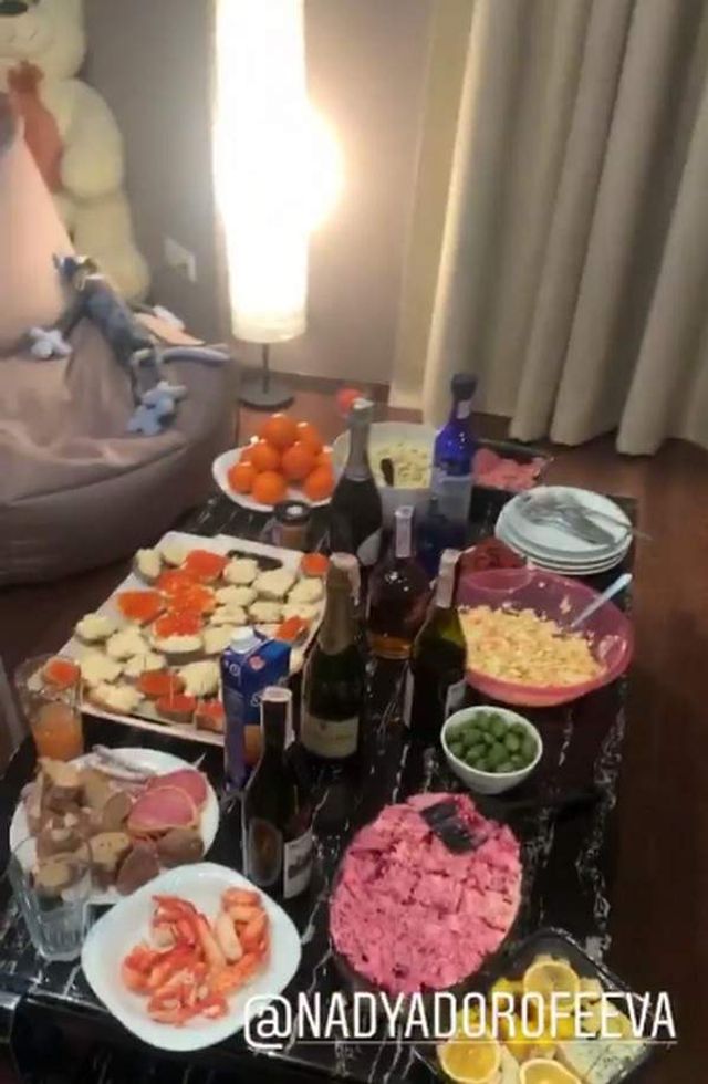 Надя Дорофєєва здивувала новою зачіскою - фото 298951