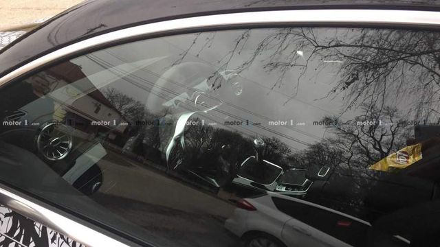 З'явилися живі фото оновленого Mercedes-Benz CLA - фото 298976