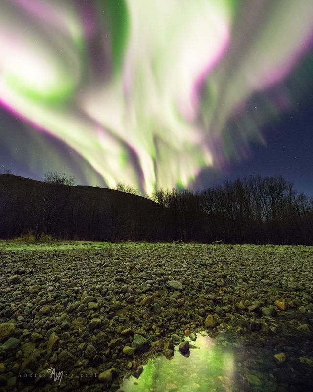 Неймовірна краса полярного сяйва: захопливі фото і відео - фото 299227