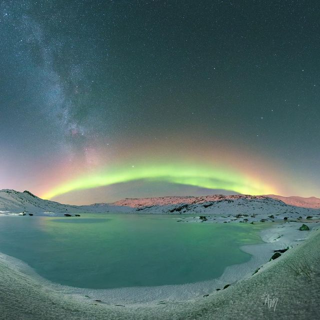 Неймовірна краса полярного сяйва: захопливі фото і відео - фото 299242