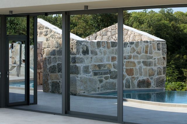 Ідеальний дім для родини у Хорватії: яскраві фото - фото 299359