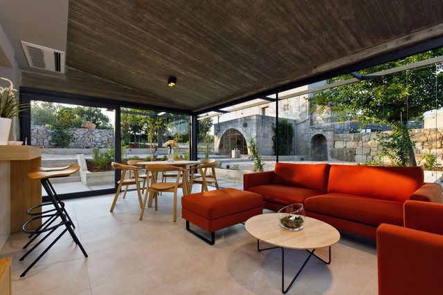 Ідеальний дім для родини у Хорватії: яскраві фото - фото 299360