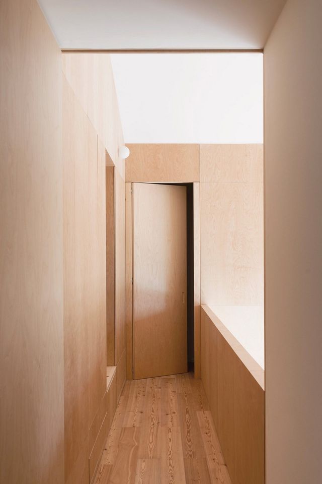 Архітектори зробили сучасний дім зі старого сараю - фото 299429