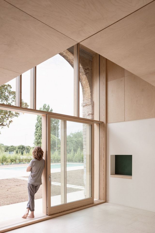 Архітектори зробили сучасний дім зі старого сараю - фото 299438