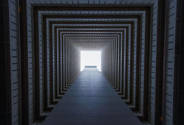 Без вільного простору: справжнє життя у Гонконзі у фото - фото 300097