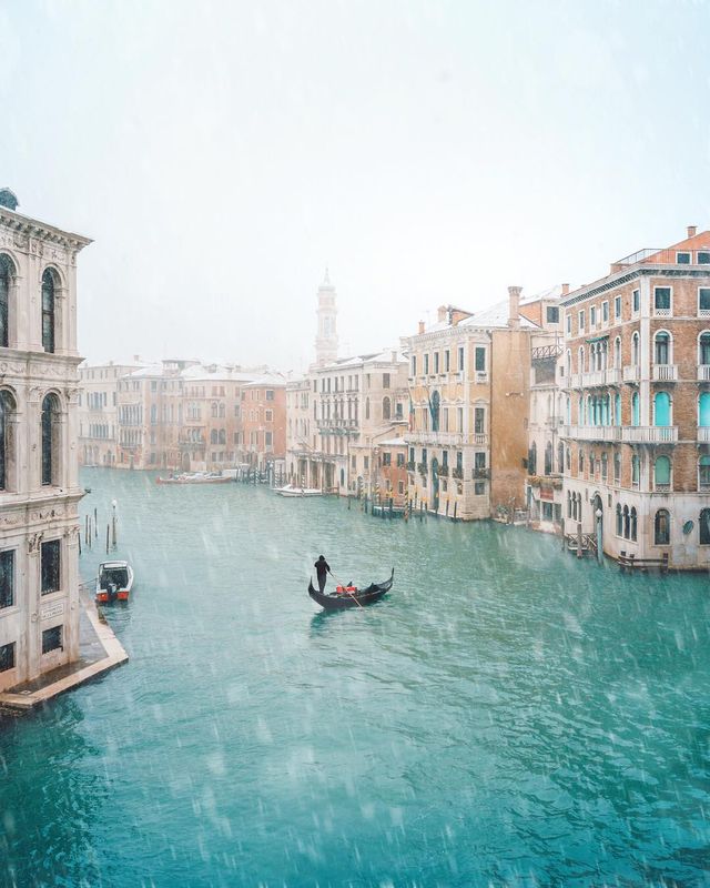 Вуличні фото Венеції, які надихають мандрувати: яскраві кадри - фото 300598