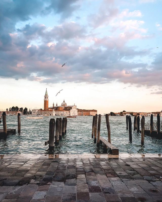 Вуличні фото Венеції, які надихають мандрувати: яскраві кадри - фото 300601