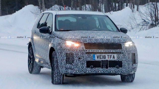 Land Rover Discovery Sport зняли під час тестів - фото 300788