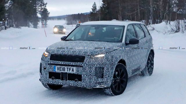 Land Rover Discovery Sport зняли під час тестів - фото 300791