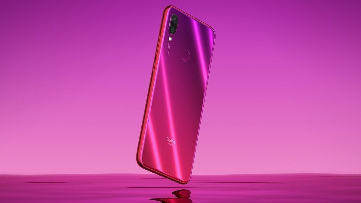 Після презентації публіка чекає на спрощену версію – Redmi 7 - фото 1