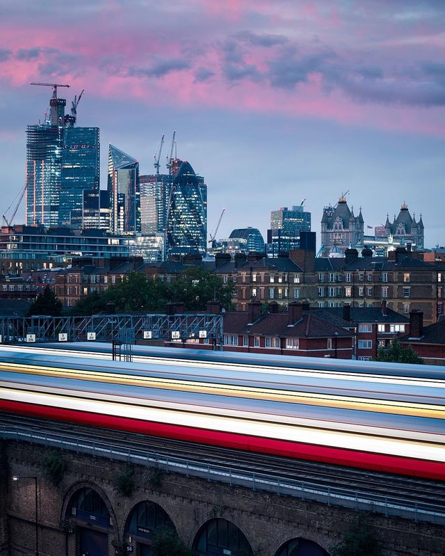 Міські пейзажі в об'єктиві Отто Берклі: яскраві фото - фото 301188