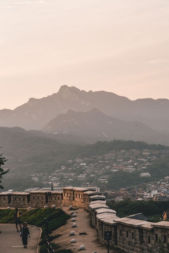 Життя у Сеулі у вуличних фото: захопливі кадри - фото 301249