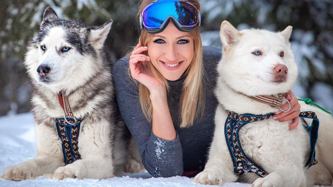 Леся Нікітюк вийшла під сніг у відвертому образі