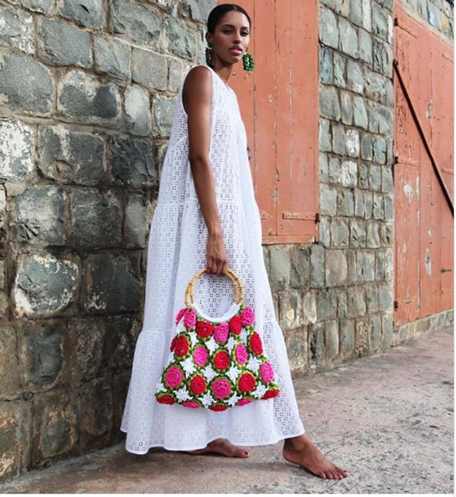 Новий-старий тренд: у моду повернулися в'язані сумки - фото 301383