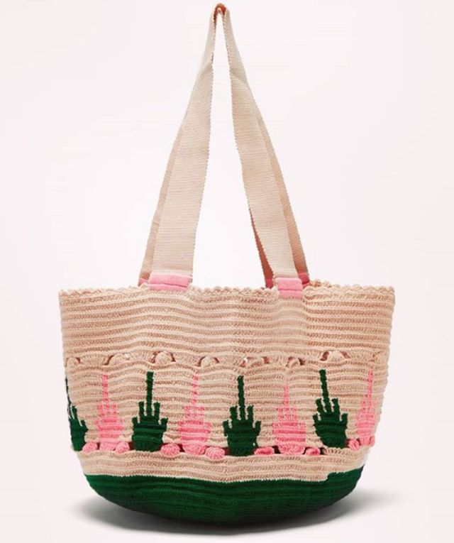 Новий-старий тренд: у моду повернулися в'язані сумки - фото 301386