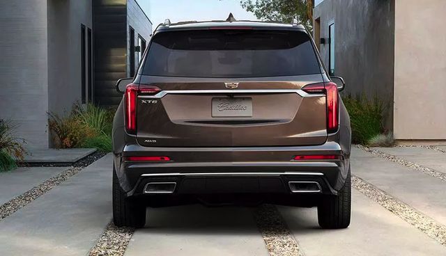 Представлений великий семимісний Cadillac XT6 - фото 301469