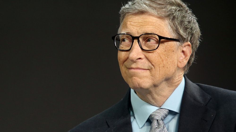 Білла Гейтса підловили в черзі за бургером: фотофакт