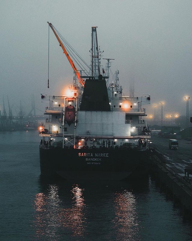 Життя на кораблі: будні моряків у захопливих фото - фото 302173