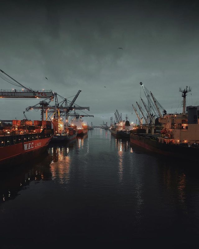 Життя на кораблі: будні моряків у захопливих фото - фото 302185