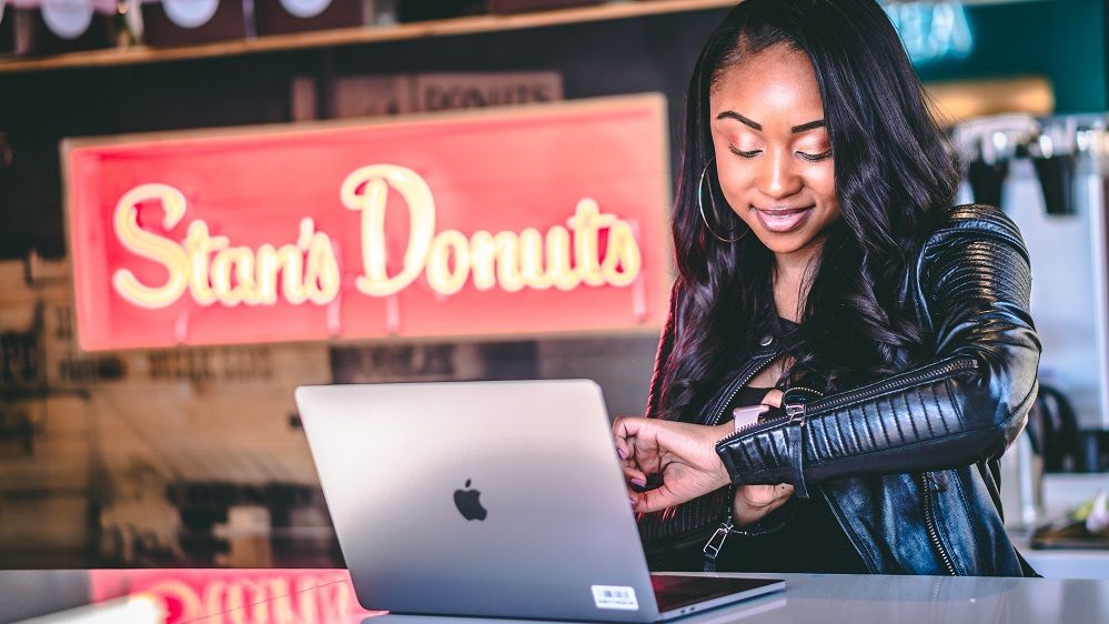 Facebook тестує новий розділ для залучення у соцмережу молоді