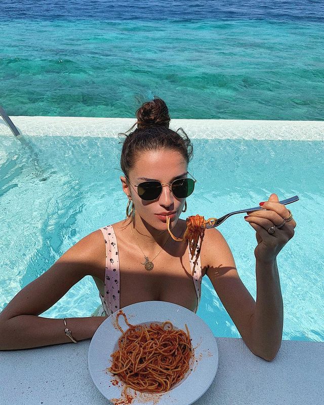 Дівчина тижня: гаряча французька модель без комплексів Габріель Канейсіл (18+) - фото 302275