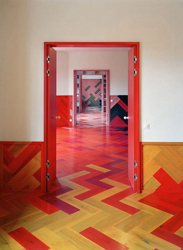 Архітектори створили незвичайну квартиру в Стокгольмі: яскраві фото - фото 302341