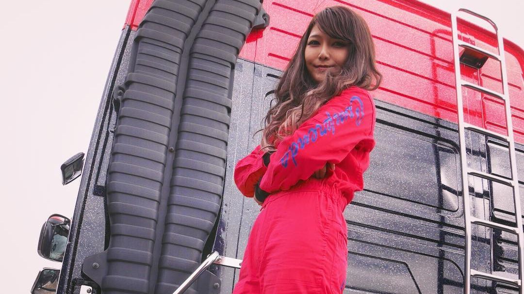 Японська далекобійниця стала зіркою соцмереж