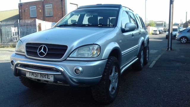 Шестиколісний пікап Mercedes-Benz ML 6×6 2001 - фото 302873