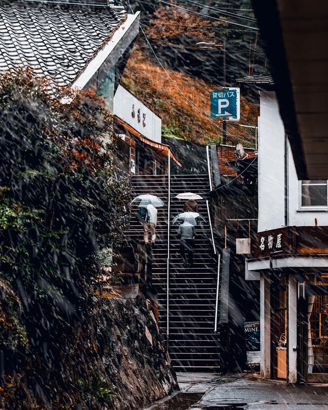 Вуличні фото міст світу від Райана Мамби: захопливі кадри - фото 302975