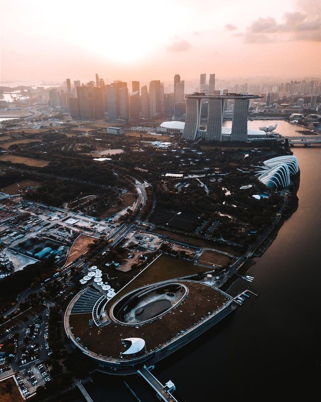 Вуличні фото міст світу від Райана Мамби: захопливі кадри - фото 302979