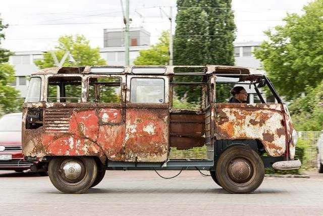 У Німеччині знайшли рідкісний VW Transporter 50-х років - фото 303202
