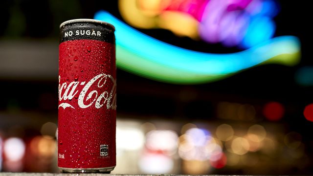 Газовані напої не варто пити після тренувань - фото 303471