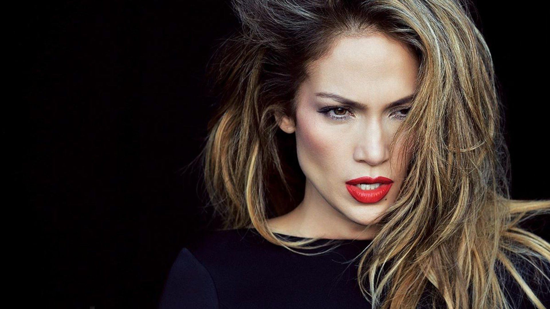 Дженніфер Лопес вразила сталевим пресом