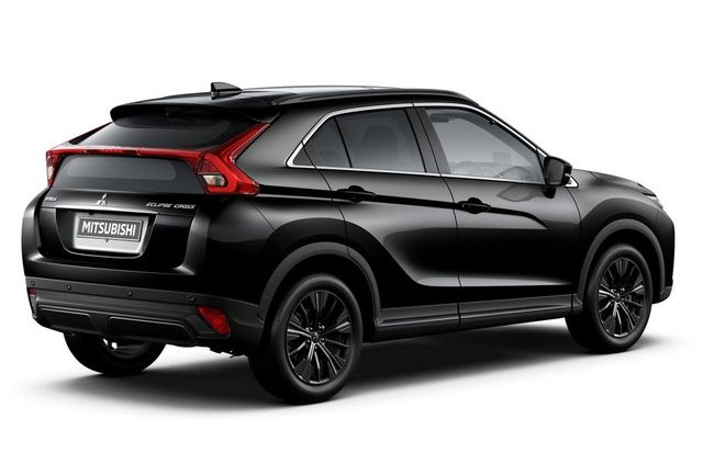 Mitsubishi Eclipse Cross трішки оновили - фото 303616