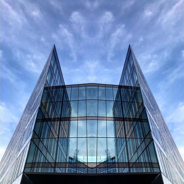 Француз перетворює будівлі у космічні кораблі: фото - фото 303832