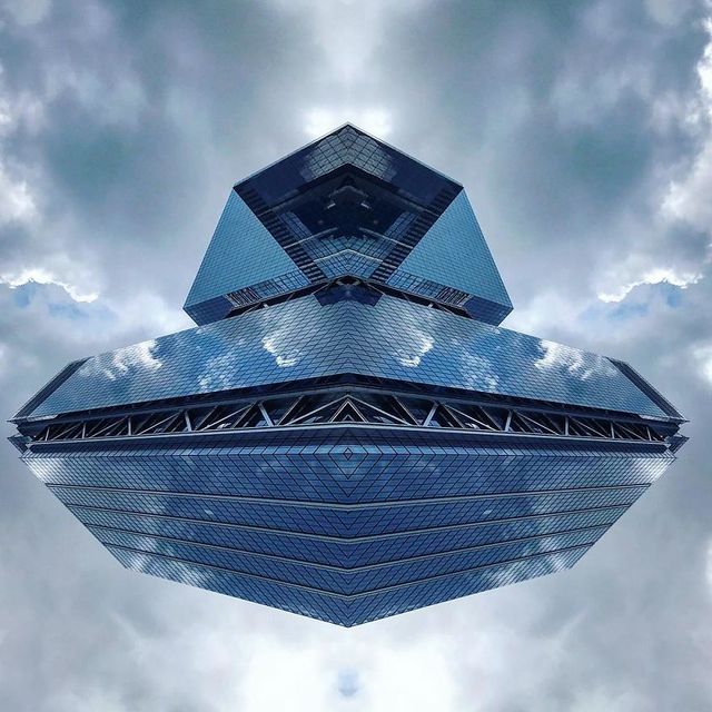 Француз перетворює будівлі у космічні кораблі: фото - фото 303837