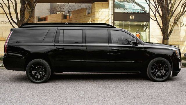 Розкішний лімузин Cadillac Escalade Viceroy Edition - фото 303862