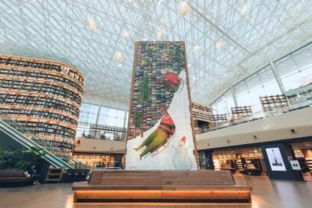 Старі книги перетворили на оригінальні скульптури: крута ідея - фото 303999