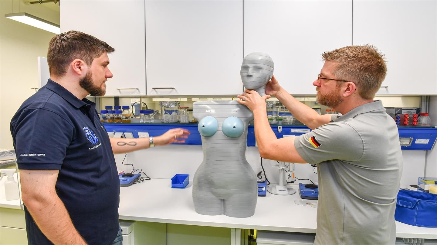 Науковці хочуть перевірити рівень радіації на Місяці - фото 1