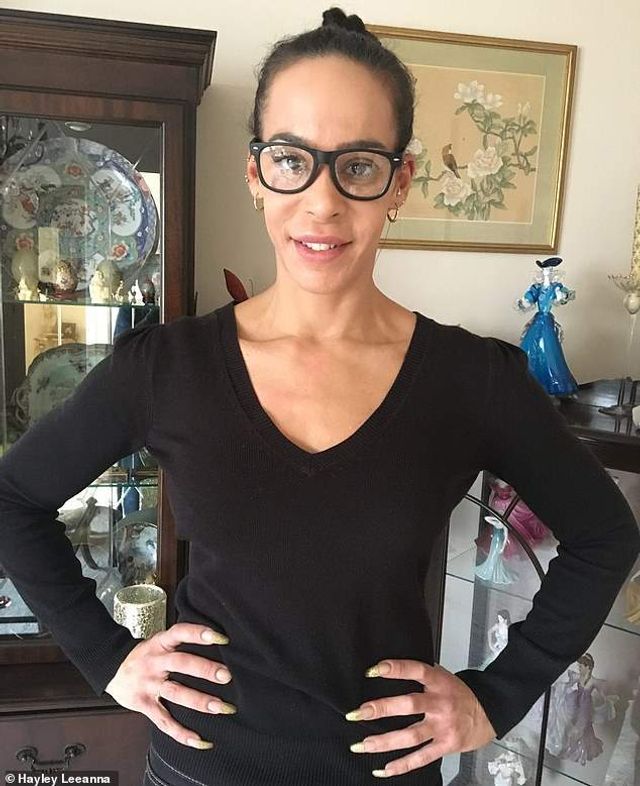 Ліана в окулярах- фото 304757