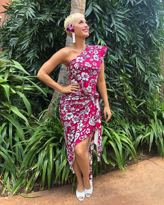 Кеті Перрі показала, як відпочиває на Гаваях - фото 304777