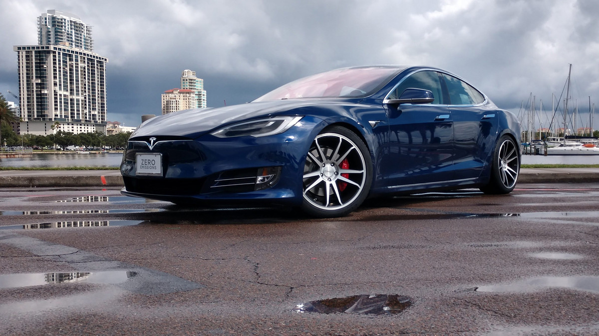 Tesla йде на хитрощі, щоб збільшити продажі автомобілів - фото 1