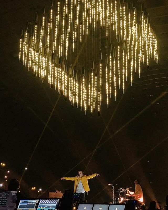 Уперше в Україні: як пройшов шалений концерт Twenty One Pilots у Києві - фото 304812