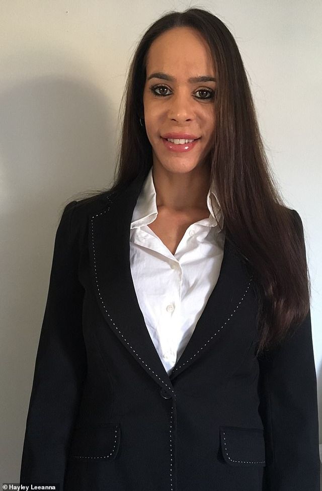 Експеримент сексуальної британки показав, як виглядає найбажаніша жінка - фото 304943