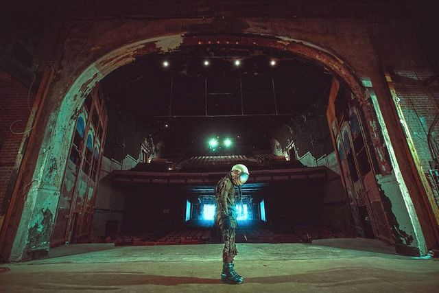 Повернення самотнього космонавта: ефектний фотопроект - фото 305233