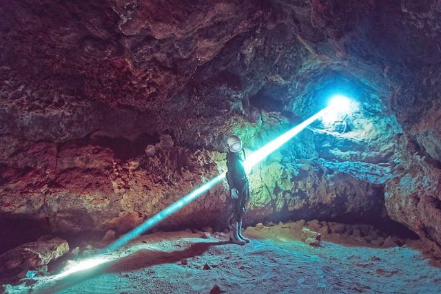 Повернення самотнього космонавта: ефектний фотопроект - фото 305240